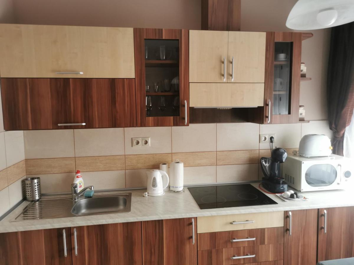 Szabo Apartman Sárvár Buitenkant foto